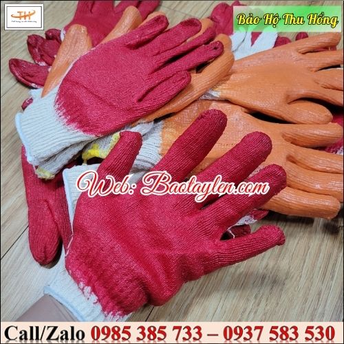 Găng tay bảo hộ nhúng nhựa 1 mặt chống cắt, chống hóa chất. Găng tay bảo hộ nhúng nhựa 1 mặt chống cắt, chống hóa chất.