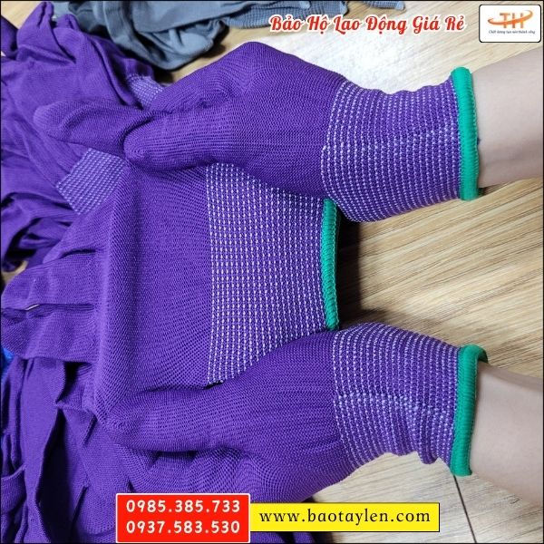 Găng tay có khả năng co dãn và đàn hồi siêu tốt. Găng tay có khả năng co dãn và đàn hồi siêu tốt.