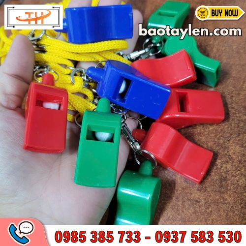 Còi thổi bằng nhựa có thiết kế đơn giản, gọn nhẹ  Còi thổi bằng nhựa có thiết kế đơn giản, gọn nhẹ
