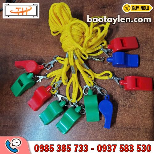 Còi thổi bằng nhựa  Còi thổi bằng nhựa