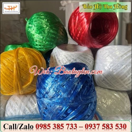 Cuộn dây nhựa buộc hàng trọng lượng nhỏ. Cuộn dây nhựa buộc hàng trọng lượng nhỏ.