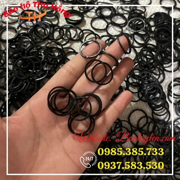 >>Dây thun đen cột ổi<< >>Dây thun đen cột ổi<<