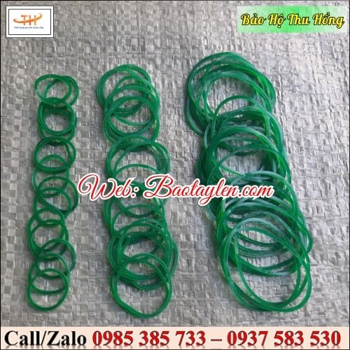 Dây thun tròn cột hàng màu xanh. Dây thun tròn cột hàng màu xanh.