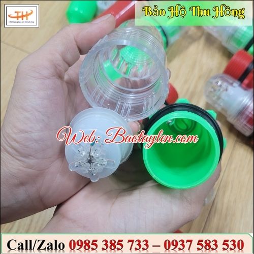 Đèn có thể tháo lắp dễ dàng. Đèn có thể tháo lắp dễ dàng.