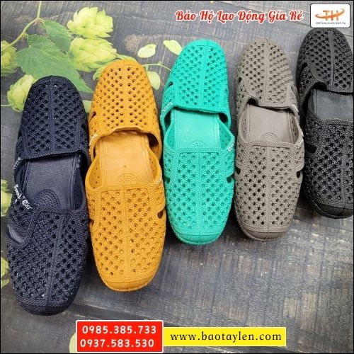 Dép nhựa bít mũi nam nữ. Dép nhựa bít mũi nam nữ.