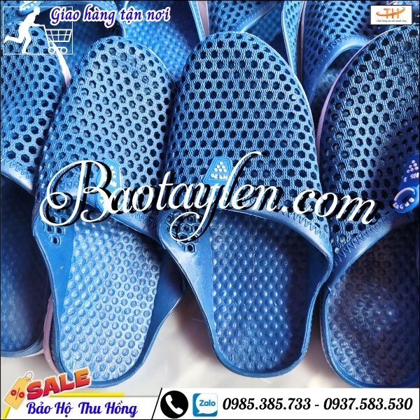 Cơ sở bán dép nhựa bít mũi thoáng khí nhựa dẻo giá rẻ. Cơ sở bán dép nhựa bít mũi thoáng khí nhựa dẻo giá rẻ.
