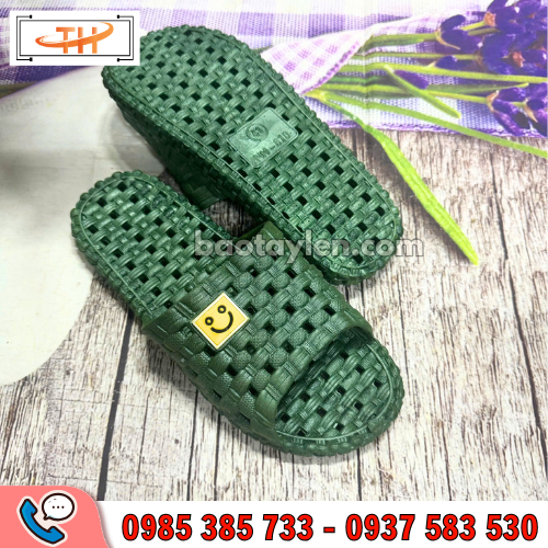 Dép lỗ mặt cười đi trong nhà Dép lỗ mặt cười đi trong nhà
