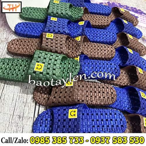 Dép nhựa có lỗ thoáng chân đủ màu Dép nhựa có lỗ thoáng chân đủ màu
