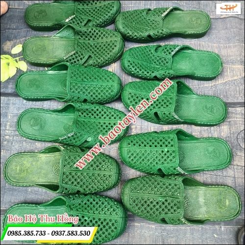 Dép nhựa bít mũi nam nữ có nhiều size. Dép nhựa bít mũi nam nữ có nhiều size.