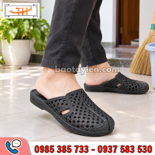 Dép tổ ong bít mũi màu đen sạch, dễ vệ sinh Dép tổ ong bít mũi màu đen sạch, dễ vệ sinh