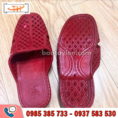 Dép tổ ong bít mũi màu đỏ Dép tổ ong bít mũi màu đỏ
