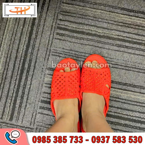 Dép tổ ong thông thoáng chân khi mang Dép tổ ong thông thoáng chân khi mang