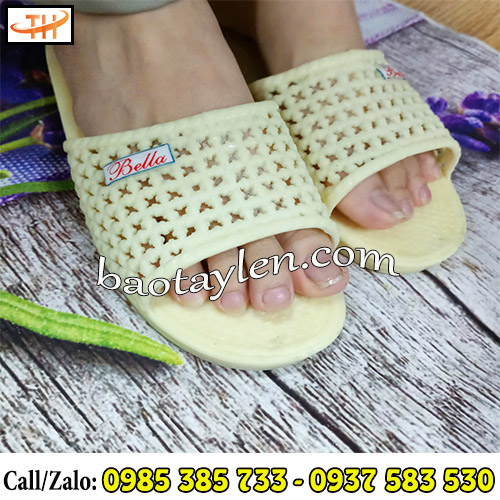 Dép tổ ong nữ thoáng chân khi mang Dép tổ ong nữ thoáng chân khi mang