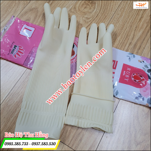Găng tay cao su có nếp nhăn chống trơn.