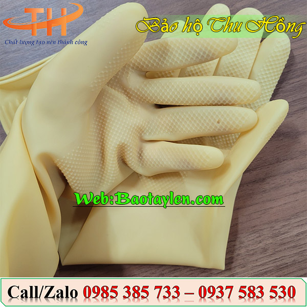 >>Thiết kế vết nhám chống trơn, găng dày dặn, ôm khít tay lin hoạt khi cầm nắm. >>Thiết kế vết nhám chống trơn, găng dày dặn, ôm khít tay lin hoạt khi cầm nắm.