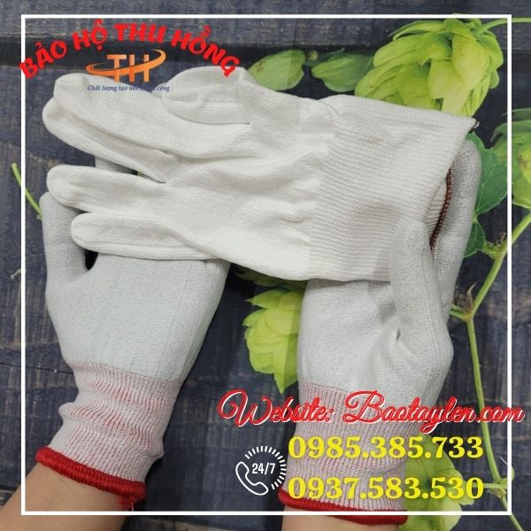 >>Găng tay có bề mặt láng mịn, trơn mát. >>Găng tay có bề mặt láng mịn, trơn mát.