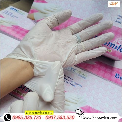 Chất liệu cao su tổng hợp mỏng, nhẹ có se viền chống cuộn.