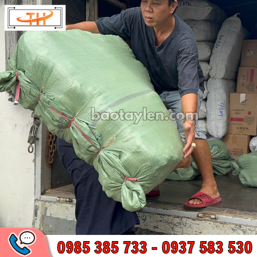 Thu Hồng bỏ si găng tay kaki giá tốt theo số lượng Thu Hồng bỏ si găng tay kaki giá tốt theo số lượng