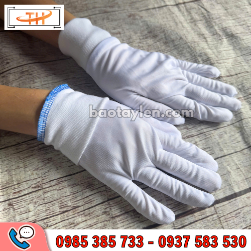 găng tay thun trắng ôm tay nhưng vẫn tạo cảm giác dễ chịu khi thao tác găng tay thun trắng ôm tay nhưng vẫn tạo cảm giác dễ chịu khi thao tác