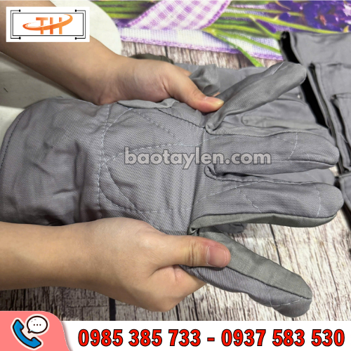 Găng tay vải bò màu xám đường may đều, chắc, bền Găng tay vải bò màu xám đường may đều, chắc, bền