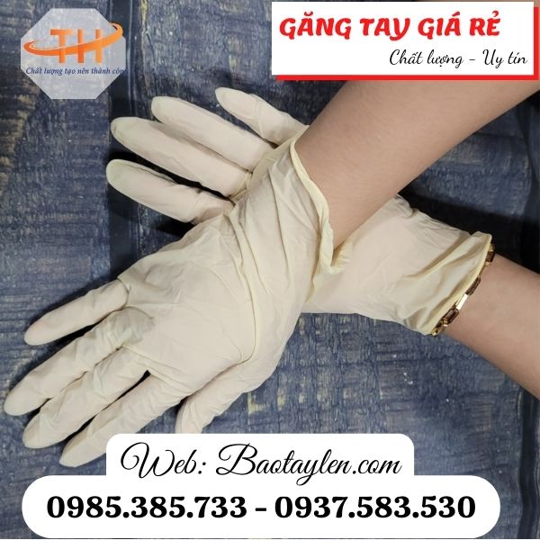 >>Găng tay dày dặn, ôm sát tay, mỏng nhẹ linh hoạt khi thao tác. >>Găng tay dày dặn, ôm sát tay, mỏng nhẹ linh hoạt khi thao tác.