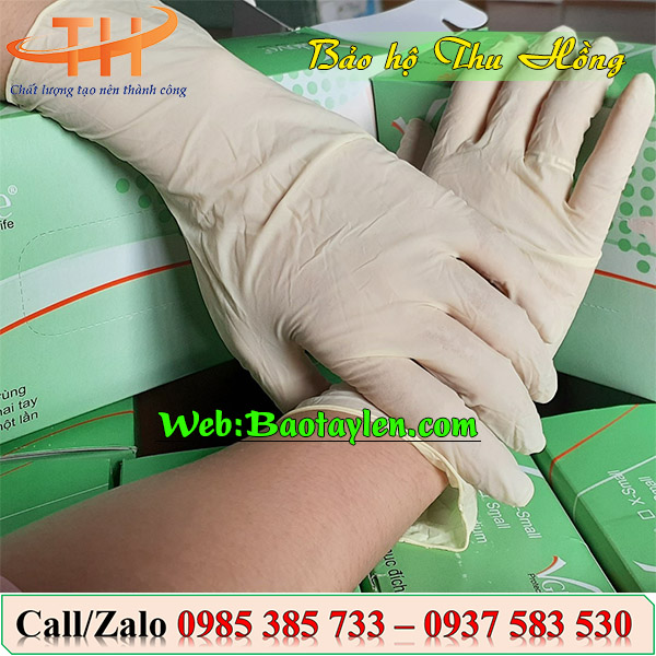 >>Găng tay có màu trắng đục, nhiều size, có se viền chống cuộn. >>Găng tay có màu trắng đục, nhiều size, có se viền chống cuộn.