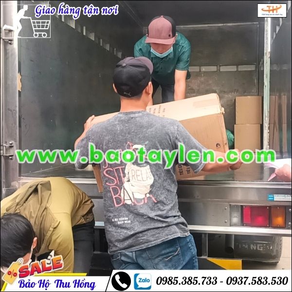 Hoạt Động Giao 100 Đôi Ủng Bảo Hộ Thùy Dương Giá Rẻ Chất Lượng Tại Công Ty Thu Hồng Hoạt Động Giao 100 Đôi Ủng Bảo Hộ Thùy Dương Giá Rẻ Chất Lượng Tại Công Ty Thu Hồng