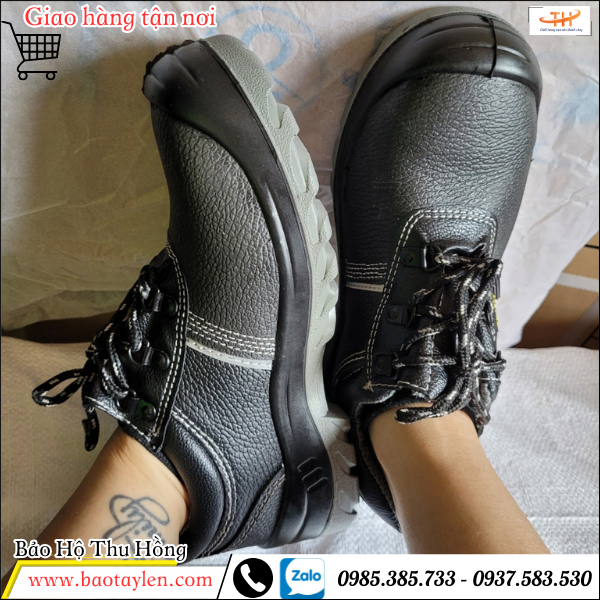 Giày bảo hộ lao động cao cấp. Giày bảo hộ lao động cao cấp.