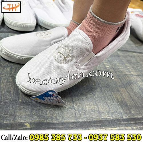 Giày lười Asia màu trắng không dây dễ đeo, dễ tháo Giày lười Asia màu trắng không dây dễ đeo, dễ tháo