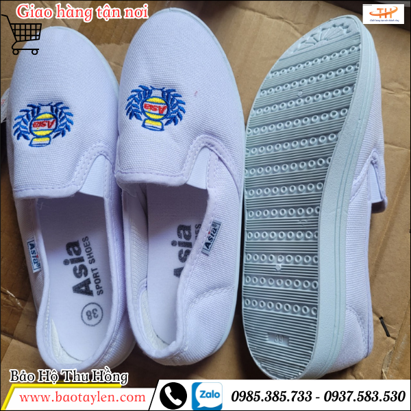 Giày vải Asia, giày thể thao bata. Giày vải Asia, giày thể thao bata.