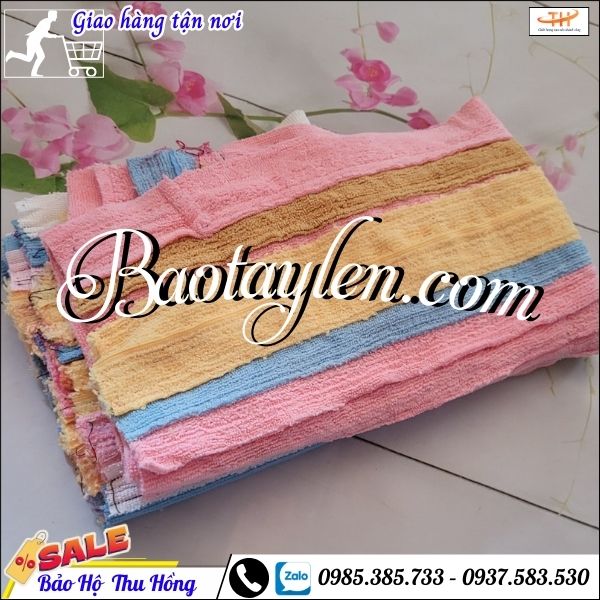 Khăn lau may nối nhiều màu không bụi. Khăn lau may nối nhiều màu không bụi.