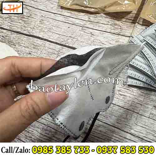 Cận cảnh 4 lớp khẩu trang 6D Mask màu xám Cận cảnh 4 lớp khẩu trang 6D Mask màu xám