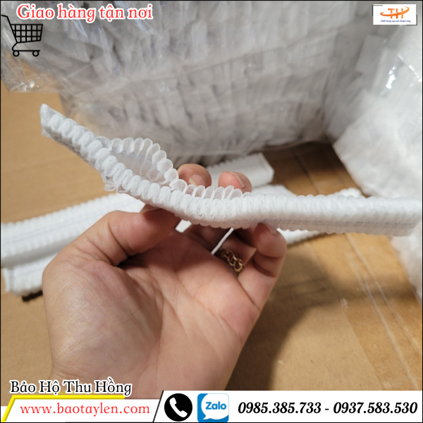 Nón con sâu màu trắng.  Nón con sâu màu trắng.