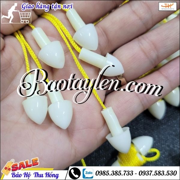 Nút nhét tai chống ồn giá rẻ. Nút nhét tai chống ồn giá rẻ.