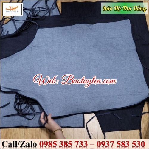 Tạp dề có độ dày cao làm tăng tính bền. Tạp dề có độ dày cao làm tăng tính bền.