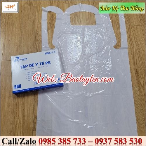 Tạp dề được làm từ PE an toàn, chống thấm, chống bụi bẩn. Tạp dề được làm từ PE an toàn, chống thấm, chống bụi bẩn.