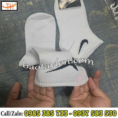 Tất vớ trắng cổ ngắn co giãn cực tốt Tất vớ trắng cổ ngắn co giãn cực tốt