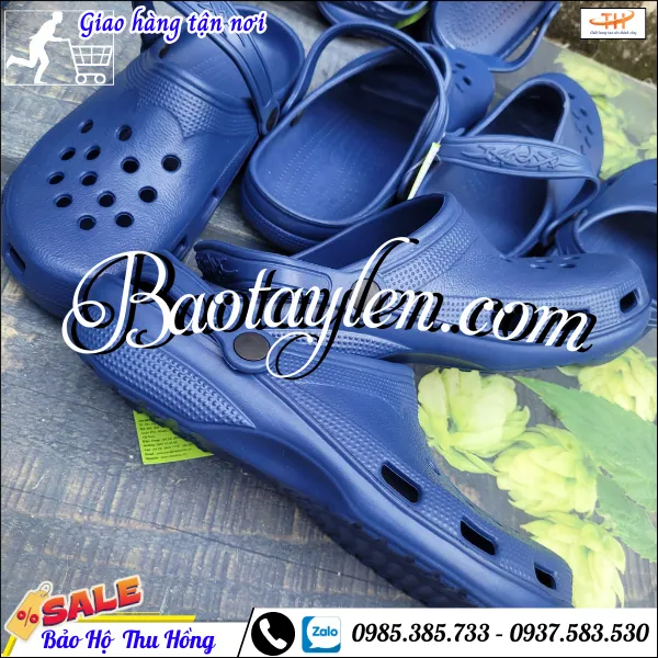 Giày nhựa đi mưa