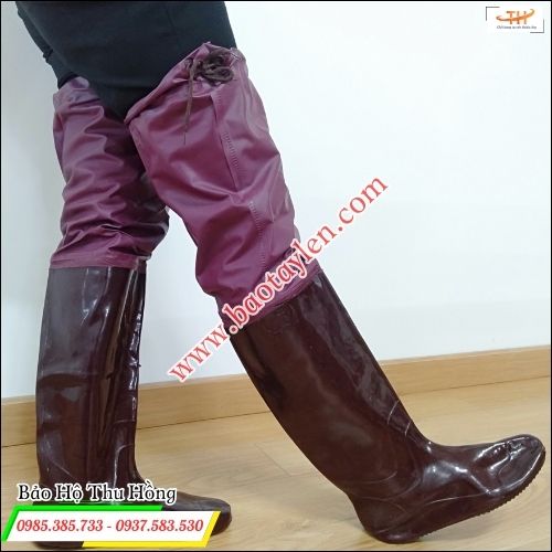 Ủng bảo hộ liền quần. Ủng bảo hộ liền quần.