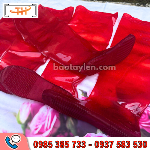 Ủng làm ruộng cổ cao màu đỏ hàng sẵn tại Thu Hồng Ủng làm ruộng cổ cao màu đỏ hàng sẵn tại Thu Hồng