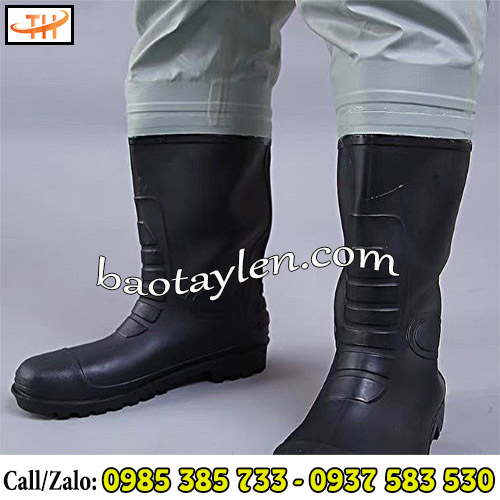 Ủng nhựa VAC phù hợp với nhiều cỡ chân Ủng nhựa VAC phù hợp với nhiều cỡ chân