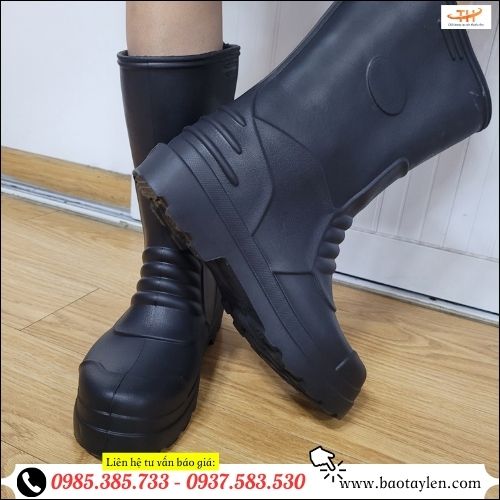 Ủng bảo hộ siêu nhẹ.