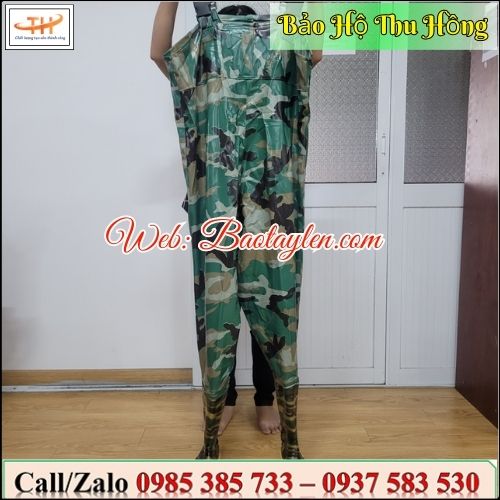 Ủng yếm lội nước, lội bùn, lội ruộng. Ủng yếm lội nước, lội bùn, lội ruộng.