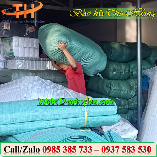>Thu Hồng giao 500 ký vải lau giá rẻ đi Đồng Nai< >Thu Hồng giao 500 ký vải lau giá rẻ đi Đồng Nai<