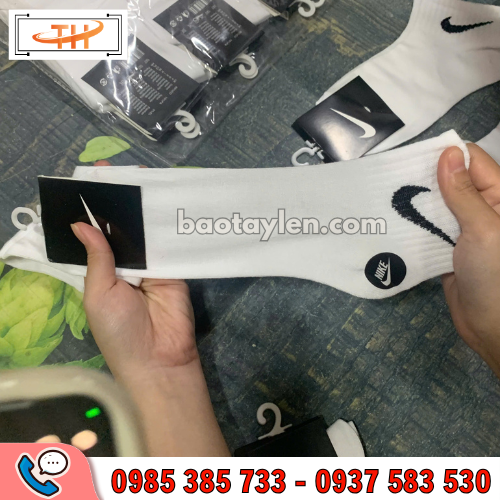 Tất vớ thể thao cổ cao chất liệu mềm nhẹ, co giãn tốt Tất vớ thể thao cổ cao chất liệu mềm nhẹ, co giãn tốt