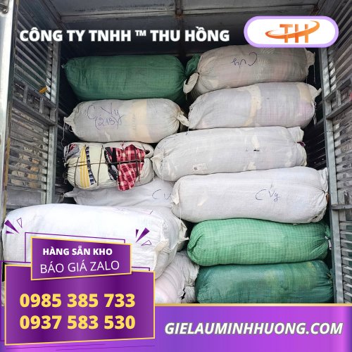 1 tấn giẻ lau màu bao 50kg chất lên xe 1 tấn giẻ lau màu bao 50kg chất lên xe