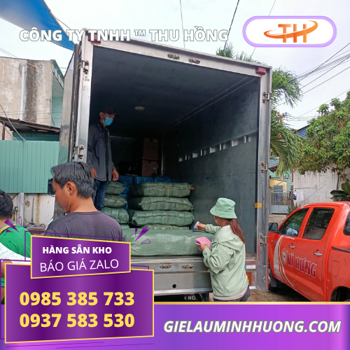 Bao tay sợi poly trắng 60g viền vàng đóng bao sẵn Bao tay sợi poly trắng 60g viền vàng đóng bao sẵn