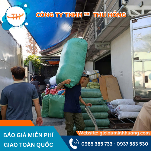 Bốc hàng giẻ lau công nghiệp bao 50kg tại kho Bốc hàng giẻ lau công nghiệp bao 50kg tại kho