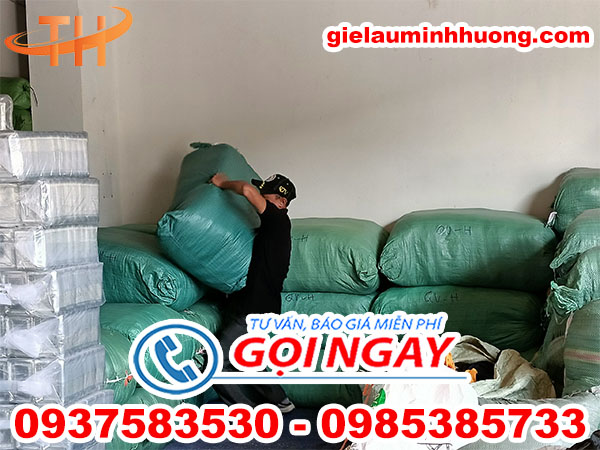 Lên hàng giẻ lau