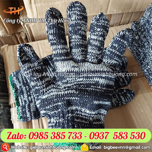 Găng tay len màu muối tiêu 50g viền xanh lá Găng tay len màu muối tiêu 50g viền xanh lá